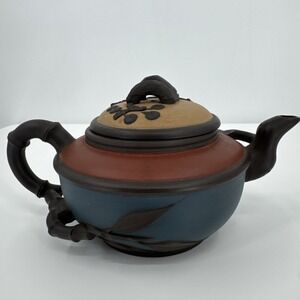 CHINESE YIXING ZISHA CLAY ARTISTIC "THREE FRIENDS" THEME TEAPOT AND COVER